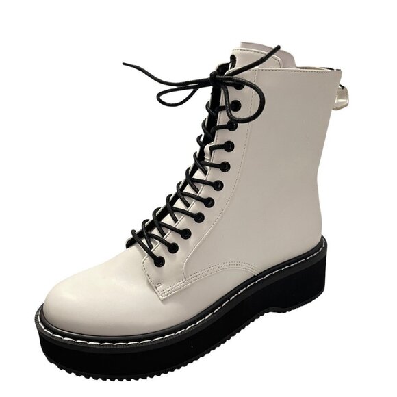Kendall + Kylie Women's NWT White Faux Leather Hunt2 Combat Lug Sole Boot Size 6 - Picture 2 of 9